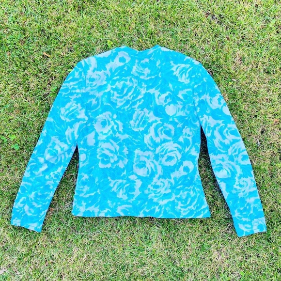 💖 SOLD 💖 Vintage Bright Blue Roses Floral Long Sleeve Top Shirt - Picture 4 of 4